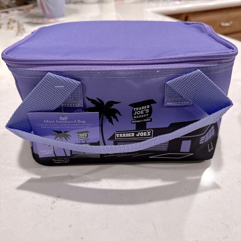 NWT!! Trader Joe’s Mini Insulated Bag